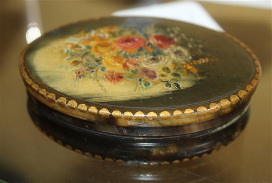 Painted tortoiseshell snuff box